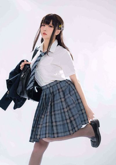 日本精品久久久久精品三级_高清免费在线观看