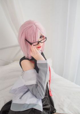 国产精品va免费欧美精品_十万网红美女美酱
